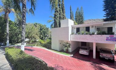 CASA EN VENTA EN LAS CAÑADAS