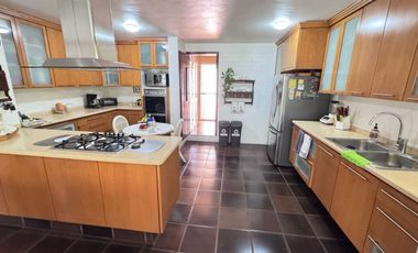 CASA EN VENTA EN LAS CAÑADAS