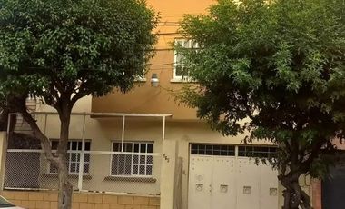 VENTA DE EDIFICIO DE 3 DEPARTAMENTOS PRODUCTIVOS