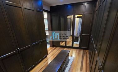 4 Bedroom House For Sale in North Town Homes