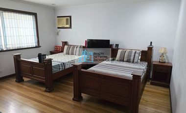4 Bedroom House For Sale in North Town Homes