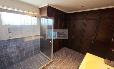 4 Bedroom House For Sale in North Town Homes