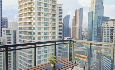 Corner 3 bedrooms facing Salcedo Park for rent in Escala Salcedo Makati