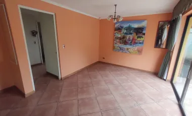 Hermosa casa en 5 Norte a pasos de UCM, Las Rastras