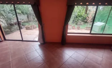 Hermosa casa en 5 Norte a pasos de UCM, Las Rastras