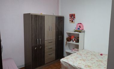 CASA EN VENTA A MEDIA CUADRA DEL MERCADO EL ALAMO, CERCA DE LA AV. PACASMAYO Y COLECTORA CALLAO