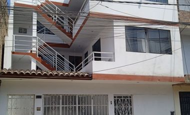CASA EN VENTA A MEDIA CUADRA DEL MERCADO EL ALAMO, CERCA DE LA AV. PACASMAYO Y COLECTORA CALLAO
