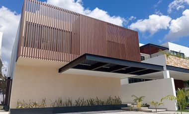 CASA EN VENTA EN MERIDA YUCATAN 4 RECAMARAS ZONA COUNTRY