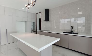 CASA EN VENTA EN MERIDA YUCATAN 4 RECAMARAS ZONA COUNTRY