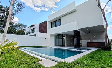 CASA EN VENTA EN MERIDA YUCATAN 4 RECAMARAS ZONA COUNTRY