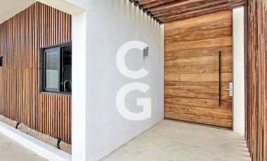 Casa en Venta en Puerto Morelos en Bahía Petempich Frente al Mar con 7 Rec