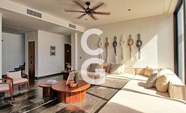 Casa en Venta en Puerto Morelos en Bahía Petempich Frente al Mar con 7 Rec