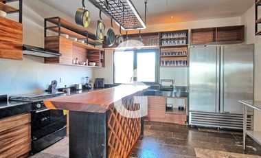 Casa en Venta en Puerto Morelos en Bahía Petempich Frente al Mar con 7 Rec