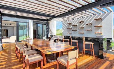 Casa en Venta en Puerto Morelos en Bahía Petempich Frente al Mar con 7 Rec