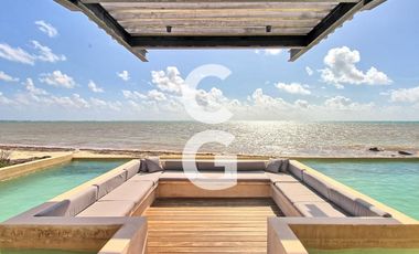 Casa en Venta en Puerto Morelos en Bahía Petempich Frente al Mar con 7 Rec