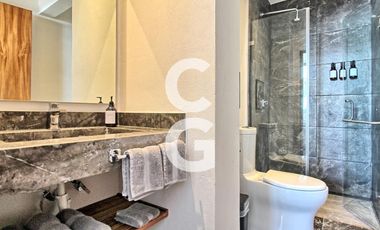 Casa en Venta en Puerto Morelos en Bahía Petempich Frente al Mar con 7 Rec