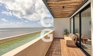 Casa en Venta en Puerto Morelos en Bahía Petempich Frente al Mar con 7 Rec