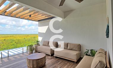 Casa en Venta en Puerto Morelos en Bahía Petempich Frente al Mar con 7 Rec