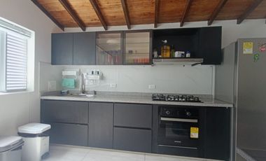 ARRENDAMOS HERMOSA CASA CAMPESTRE AMOBLADA CONJUNTO CERRADO FLORIDABLANCA 4 ALCOBAS