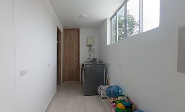 ARRENDAMOS HERMOSA CASA CAMPESTRE AMOBLADA CONJUNTO CERRADO FLORIDABLANCA 4 ALCOBAS