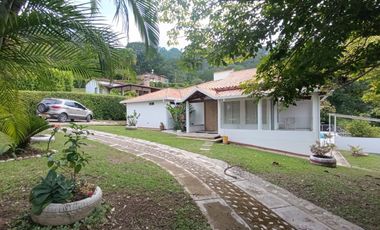 ARRENDAMOS HERMOSA CASA CAMPESTRE AMOBLADA CONJUNTO CERRADO FLORIDABLANCA 4 ALCOBAS