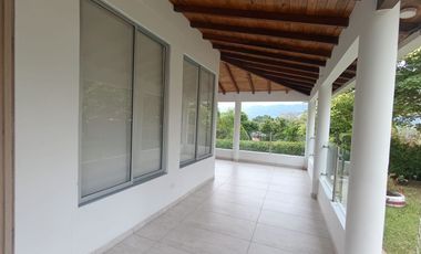 ARRENDAMOS HERMOSA CASA CAMPESTRE AMOBLADA CONJUNTO CERRADO FLORIDABLANCA 4 ALCOBAS