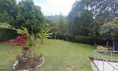 ARRENDAMOS HERMOSA CASA CAMPESTRE AMOBLADA CONJUNTO CERRADO FLORIDABLANCA 4 ALCOBAS