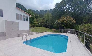 ARRENDAMOS HERMOSA CASA CAMPESTRE AMOBLADA CONJUNTO CERRADO FLORIDABLANCA 4 ALCOBAS