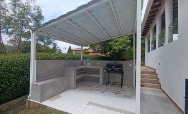 ARRENDAMOS HERMOSA CASA CAMPESTRE AMOBLADA CONJUNTO CERRADO FLORIDABLANCA 4 ALCOBAS