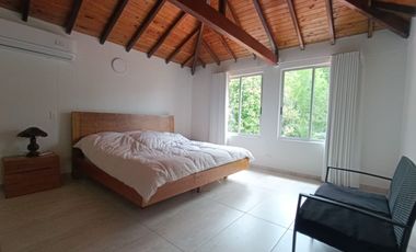 ARRENDAMOS HERMOSA CASA CAMPESTRE AMOBLADA CONJUNTO CERRADO FLORIDABLANCA 4 ALCOBAS
