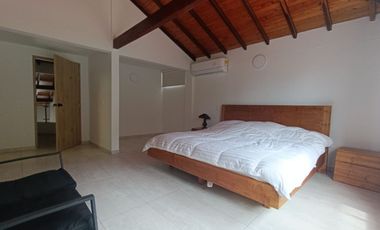 ARRENDAMOS HERMOSA CASA CAMPESTRE AMOBLADA CONJUNTO CERRADO FLORIDABLANCA 4 ALCOBAS