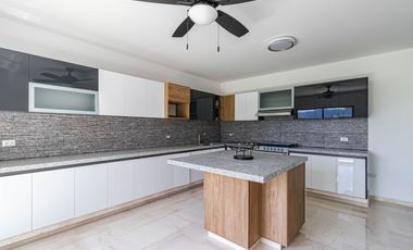 CASA EN VENTA EN FRACCIONAMIENTO CON SEGURIDAD A 10 MINUTOS DE BRISAS, FRENTE AL TEC DE MONTERREY CUERNAVACA