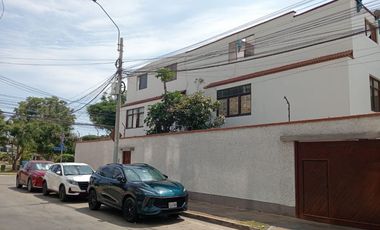 DOS TERRENOS COLINDANTES EN ESQUINA PARA EDIFICIO DE SAN MIGUEL, 460 M2 FRENTE A PARQUE GRANDE
