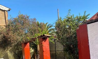 Buena y Linda Casa 4D 2B Remodelada en Condominio seguro