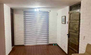 Buena y Linda Casa 4D 2B Remodelada en Condominio seguro