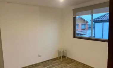 Buena y Linda Casa 4D 2B Remodelada en Condominio seguro