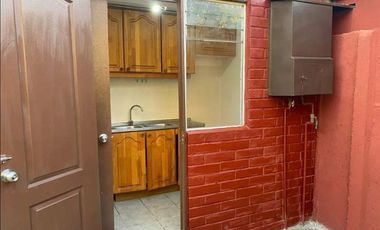 Buena y Linda Casa 4D 2B Remodelada en Condominio seguro