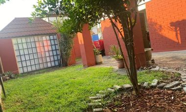Buena y Linda Casa 4D 2B Remodelada en Condominio seguro