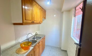 Buena y Linda Casa 4D 2B Remodelada en Condominio seguro
