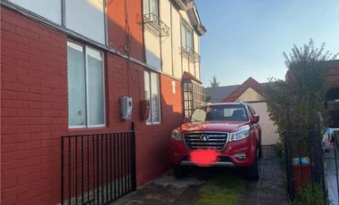 Buena y Linda Casa 4D 2B Remodelada en Condominio seguro