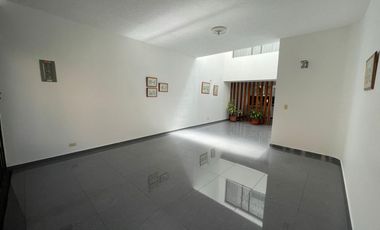 CASA AMPLIA MODERNA EN SAN IGNASIO PASTO NARIÑO TRES PARQUEADEROS