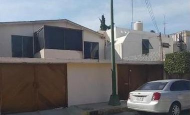 CASA EN REMATE EN RESIDENCIAL MIRAMONTES DMX
