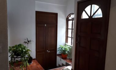 SE RENTA CASA EN COL. ATEMAJAC