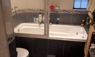 SE RENTA CASA EN COL. ATEMAJAC