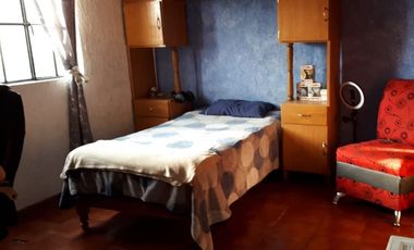 SE RENTA CASA EN COL. ATEMAJAC