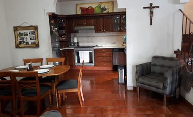 SE RENTA CASA EN COL. ATEMAJAC