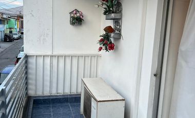 🏡 CASA EN VENTA – 2 PISOS, REGULARIZADA Y AMOBLADA 📍