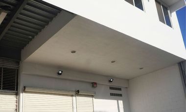 BODEGA CON MOSTRADOR DE VENTAS Y OFICINAS, EN LA COLONIA MIGUEL ALEMÁN CULIACÁN SINALOA. CERCA DEL BLV  GENERAL GABRIEL LEYVA SOLANO