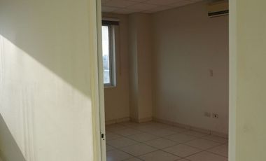 BODEGA CON MOSTRADOR DE VENTAS Y OFICINAS, EN LA COLONIA MIGUEL ALEMÁN CULIACÁN SINALOA. CERCA DEL BLV  GENERAL GABRIEL LEYVA SOLANO