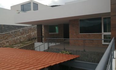 CASA EN RENTA EN EL CLUB DE GOLF 3 MARIAS